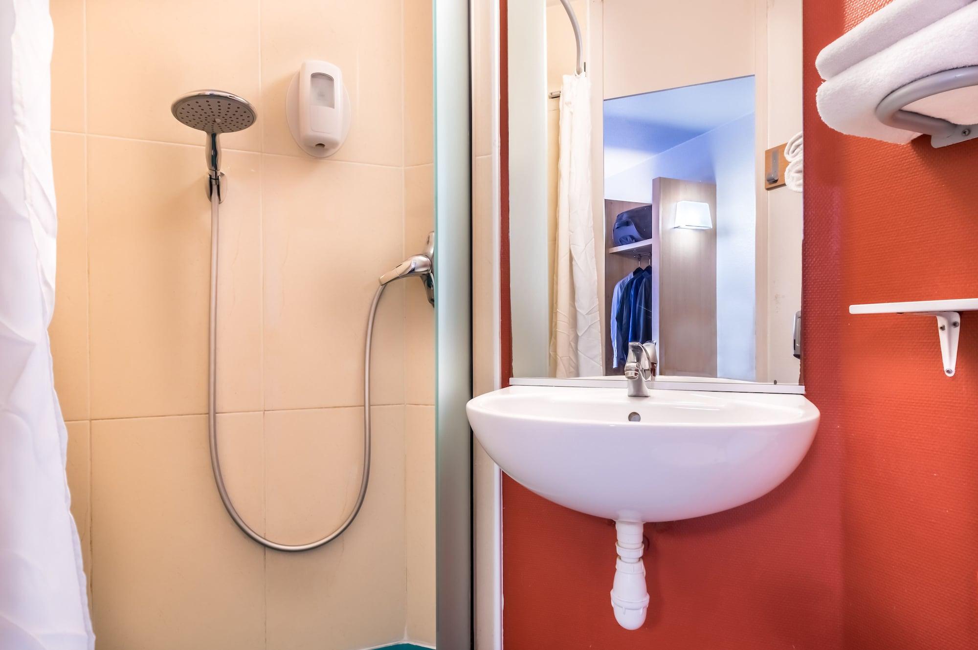 B&B Hotel Frejus Roquebrune-sur Argens Bagian luar foto