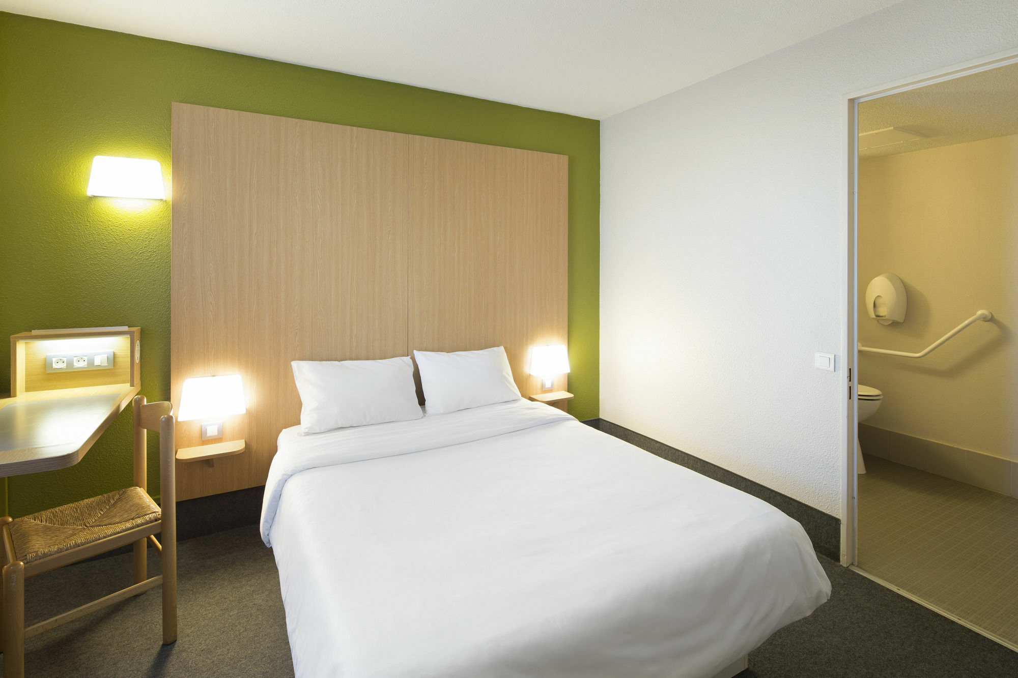 B&B Hotel Frejus Roquebrune-sur Argens Bagian luar foto